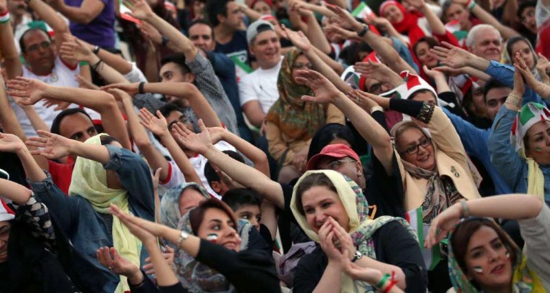 جیغ بنفش بر مجذور سه هزار و پانصد و خردهای