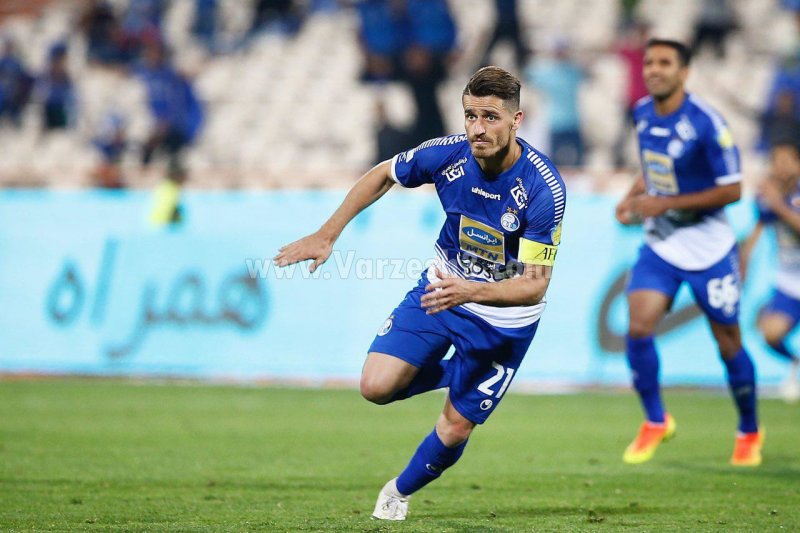 غفوری: دویست درصد پشت استراماچونی هستیم