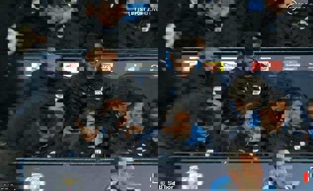 1445562