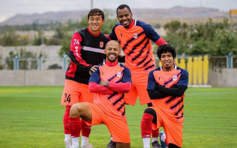 شارژ مالی تراکتوریها قبل از بازی با استقلال