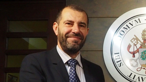 مسی مثل ویروس آبله است!