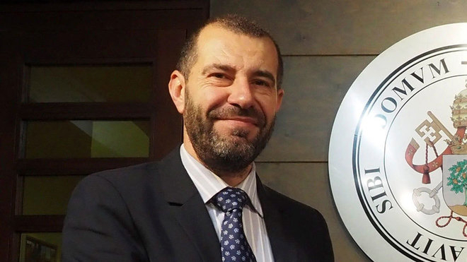 مسی مثل ویروس آبله است!