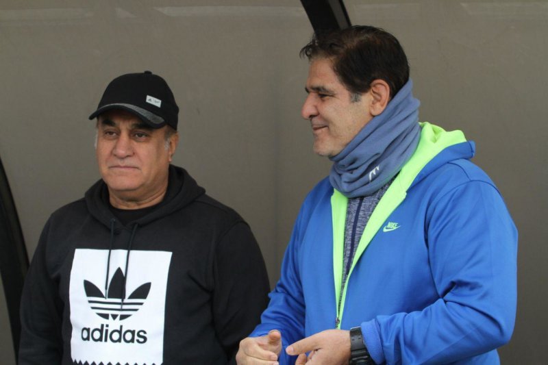 مهاجری مقابل استقلال روی نیمکت مینشیند