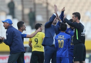 مدیرعامل استقلال، زاهدی‌فر را متهم کرد