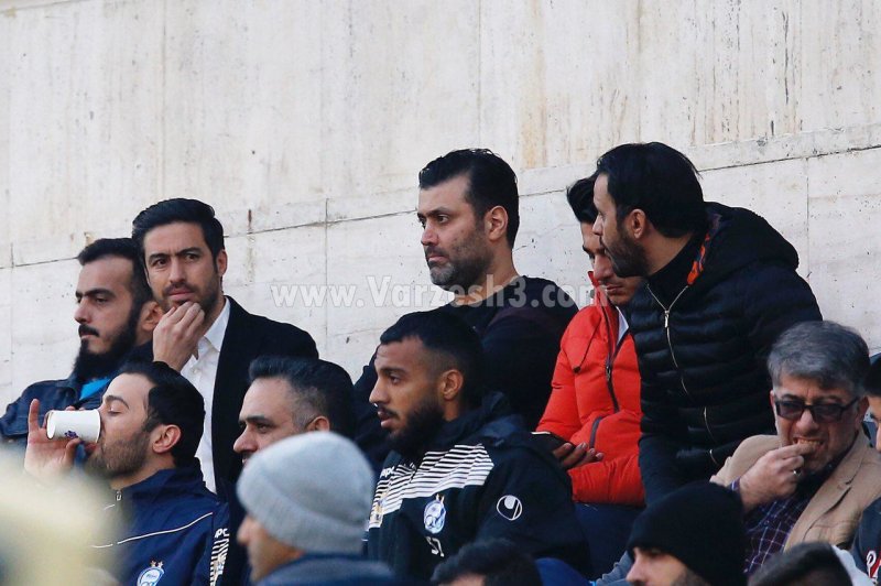 باید بازیکنانی که استراماچونی میخواهد، بگیرند