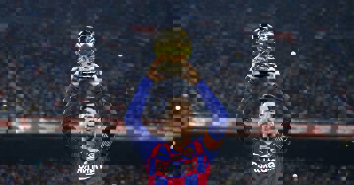 باید با مسی مانند دیگران رفتار شود