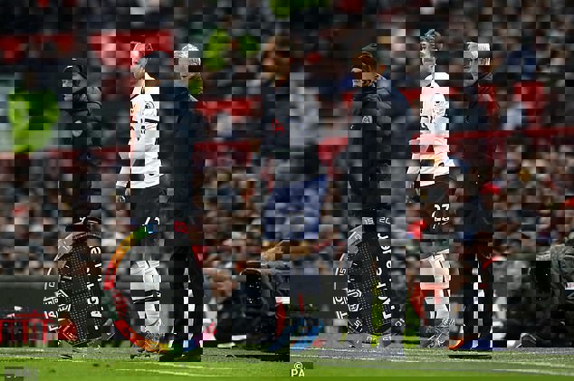 1457900