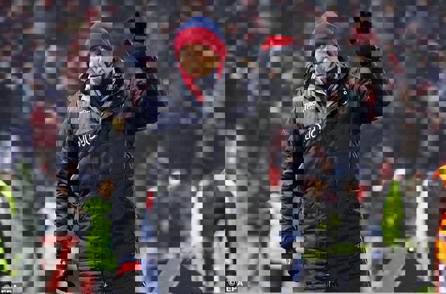 1457969