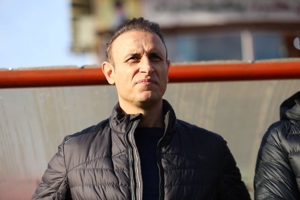 گل محمدی: تمرکزم روی تراکتور است نه نقل و انتقالات