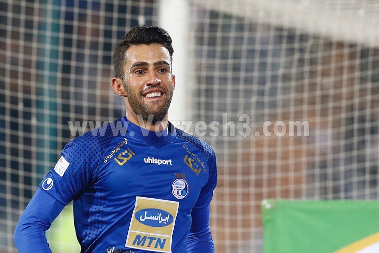 رضاوند: VAR بیاورید تا استقلال از داوری ضرر نکند