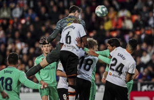 تیبو کورتوا؛ از پرواز تاریخی تا ژست جنجالی (عکس)