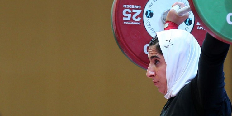 پایان کار اولین دختر وزنه‌بردار با رکوردشکنی