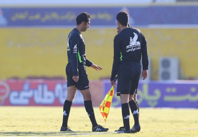 بنیادیفرد و زاهدیفرد داوران بازی حساس هفته ۲۹