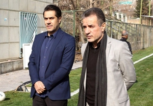 پیروانی: اینجا جای مصاحبه است؟