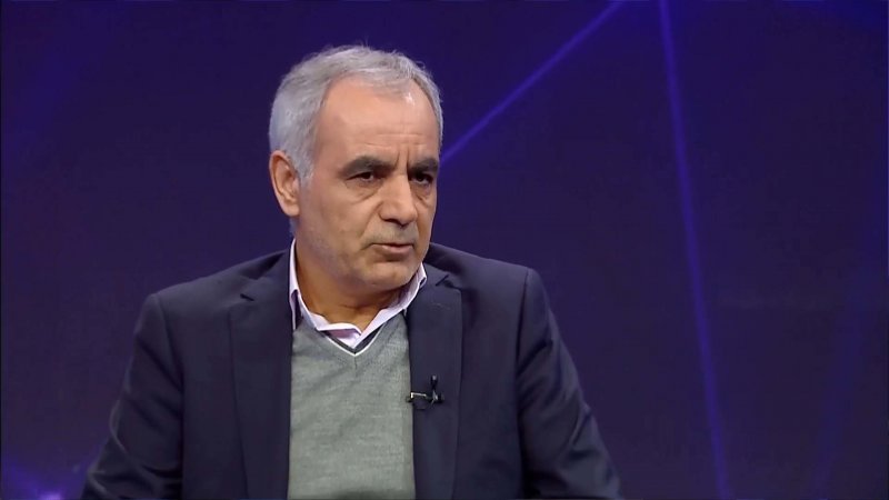 بهاروند با مجوز ثبت نام کرد