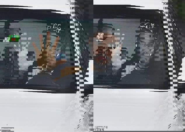 1471386
