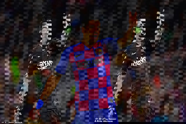 1472694