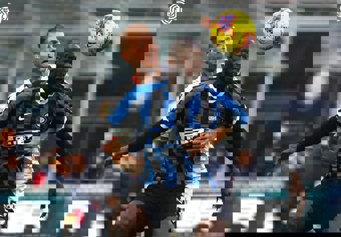 1472863