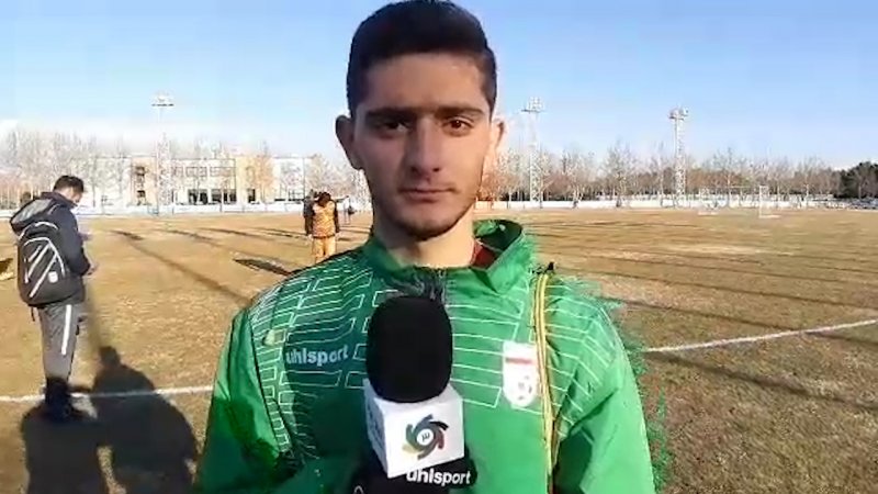 آندو و عیسی هم  با دست شکسته بازی کردند!