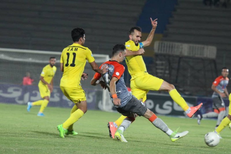 حساستر از قهرمانی در پایین جدول