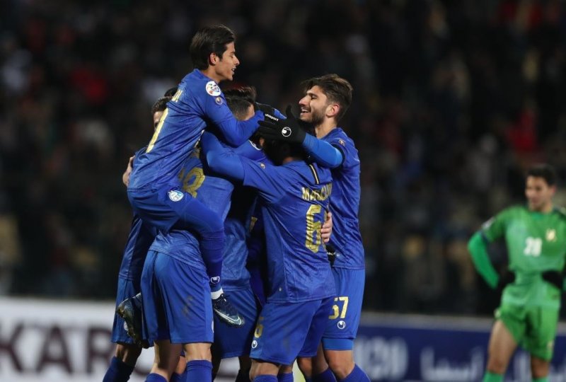 استقلال در تهران اردو می زند