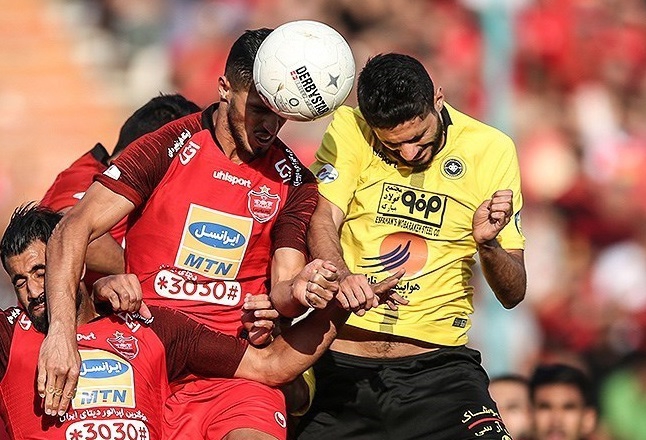 سپاهان فقط با تماشاگر بازی میکند