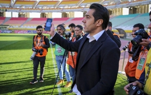 زنده با اتفاقات و حواشی سپاهان- پرسپولیس