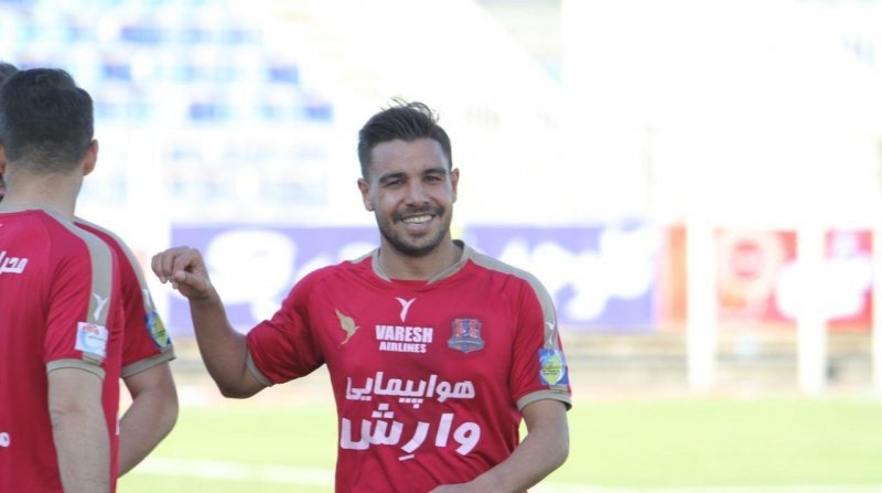 مهاجم نساجی و دوری چند هفته ای از میادین