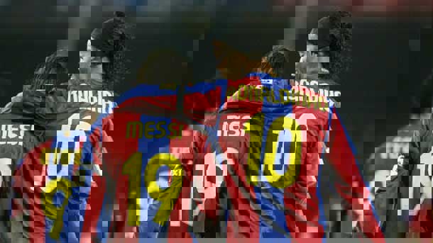 لیونل مسی به عشق رونالدینیو دست به جیب شد!