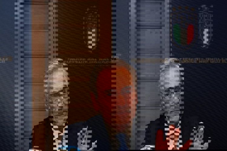 1487329