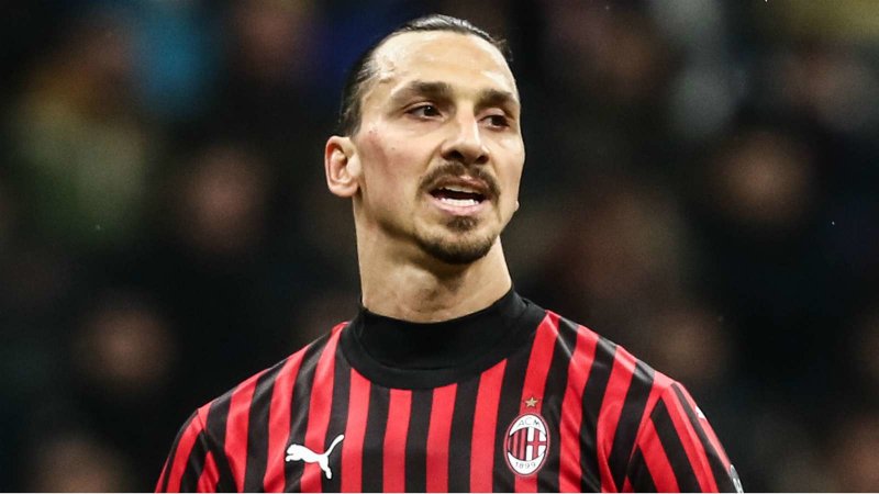 زلاتان نزدیک بود بازیکن لیدز شود