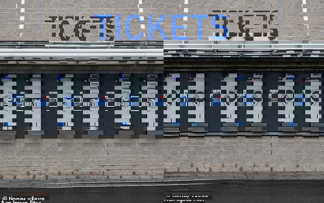 صد هزار بلیط، هدیه لیگ برتر به کادر درمان انگلیس