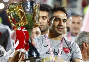 بازیکن سابق پرسپولیس به شاهین پیوست 