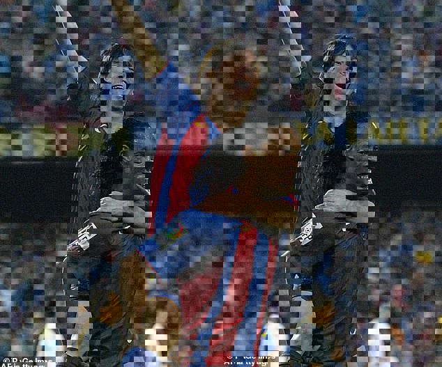 رونالدینیو: مسی بهترین بازیکن تاریخ فوتبال نیست