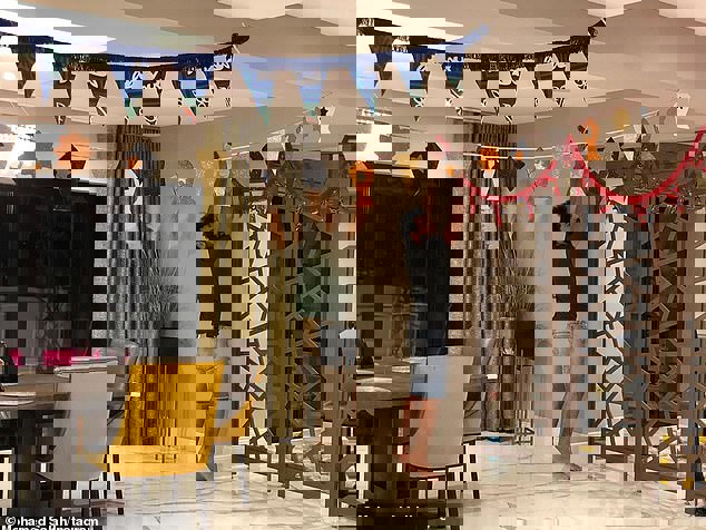 1493041