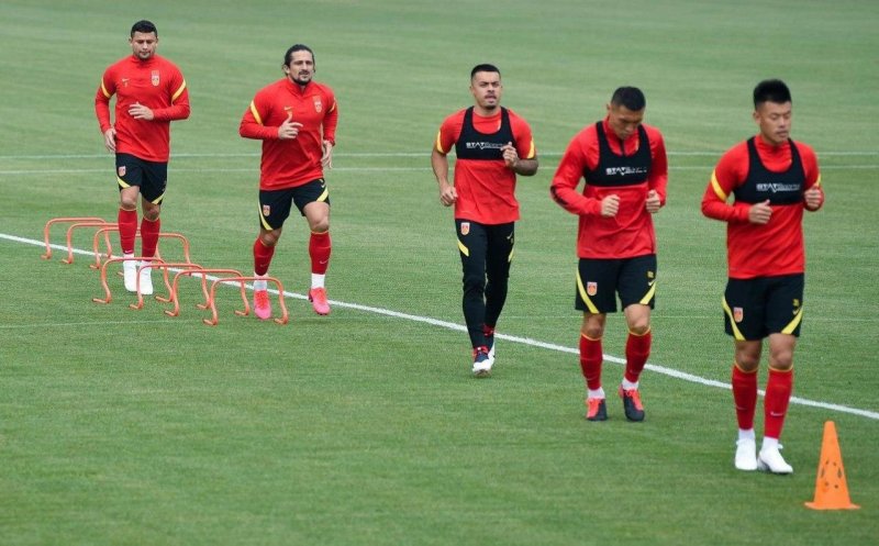 پنج خارجی و یک لژیونر در فهرست تیمملی چین