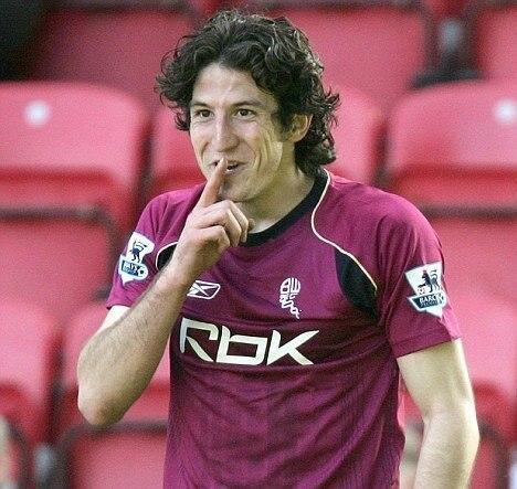 روز تولد آندو در پریمیرلیگ(عکس)