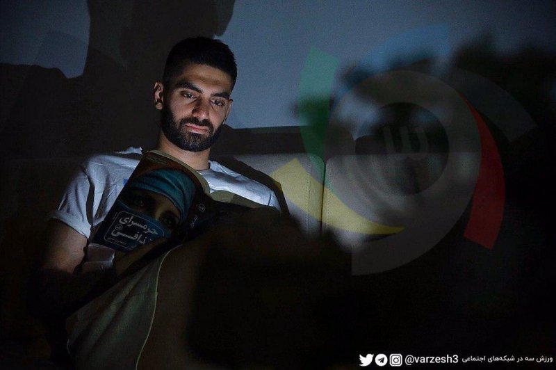 زندگی خصوصی علی کریمی؛ گم‌شده در خلوتگاه قذافی(عکس)