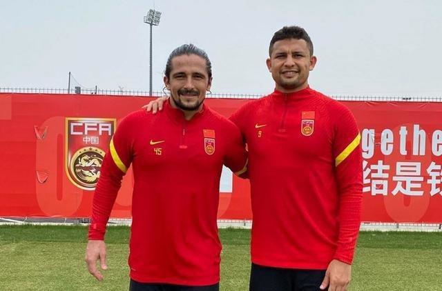 مصدومیت ستاره برزیلی چین در اولین بازیملی (عکس)