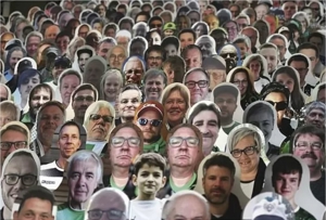 اعتراض آلمانی به بازی‌های بدون تماشاچی(عکس)