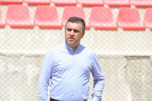 علی امیری استعفا داد