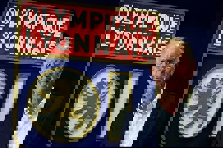 رئیس لیون اگر اصرار دارد برود فیلم بسازد