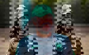 هیگوئیتا: مثل رئیس قاچاقچی‌ها دستگیرم کردند