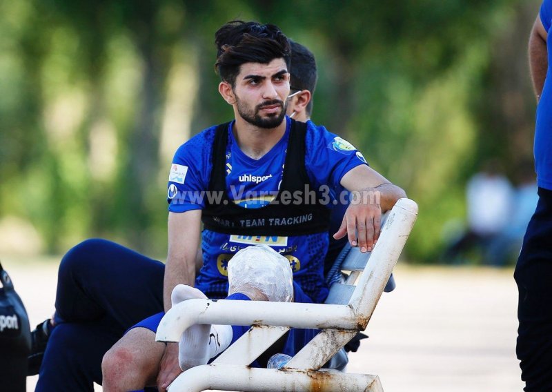 نفرین بازوبند کاپیتانی؛ هافبک استقلال رباط داد