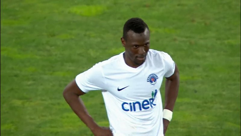 گلزنی تیام در شب نیمکتنشینی صیادمنش