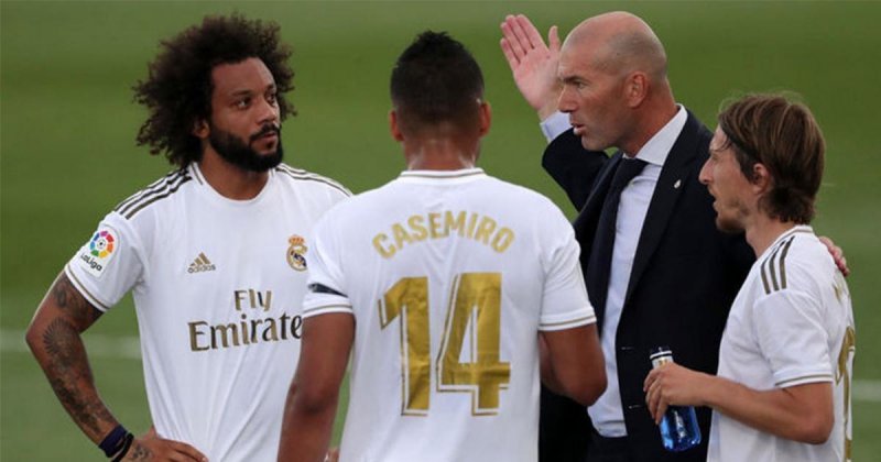 تشر تند و تیز زیدان به ستارههای رئال!