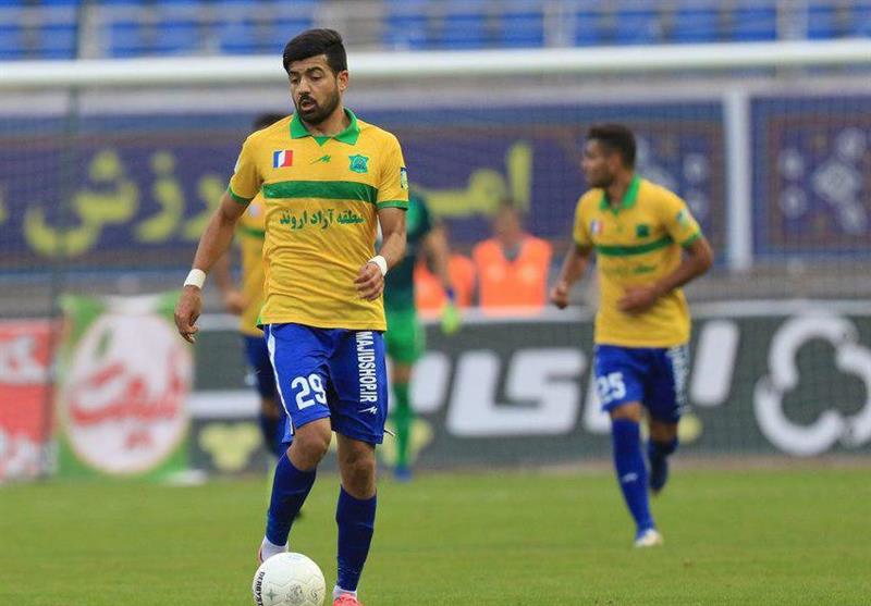 جبیره: عیسیزاده خیلی تلاش میکند اما تنهاست