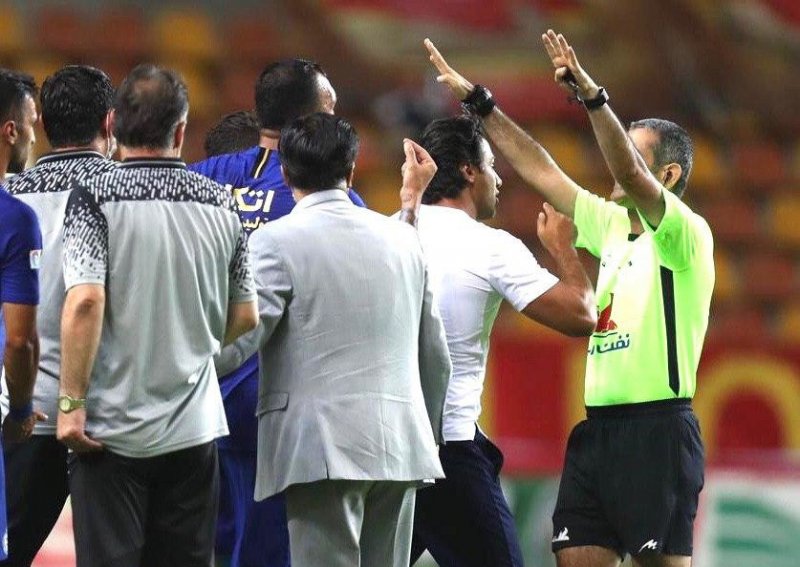 اون آقا مدد رو بیارین میخوام اخراجش کنم(عکس)