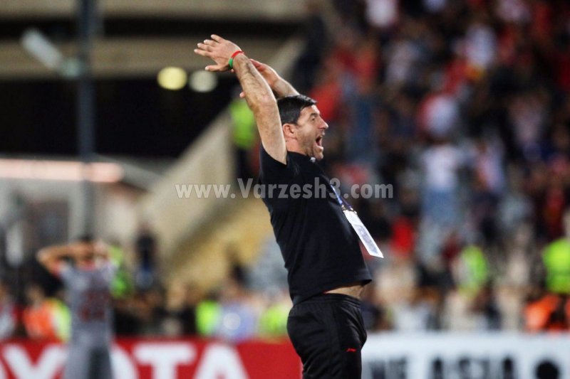 آقا کریم برای تیم ملی از پول میگذرد؟