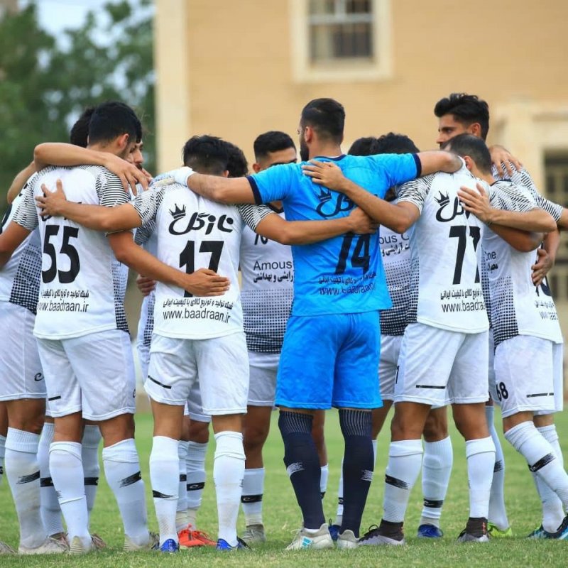 نیایش پور در راه بازگشت به لیگ برتر